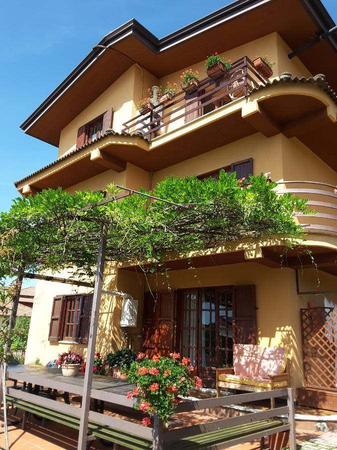 Bed and Breakfast Mansarda Fiorita Abatemarco Exterior foto