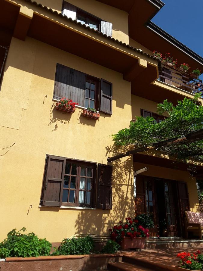 Bed and Breakfast Mansarda Fiorita Abatemarco Exterior foto